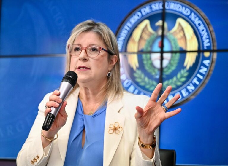 La ministra de Seguridad Nacional analizará el fortalecimiento del Plan Güemes en zonas de frontera