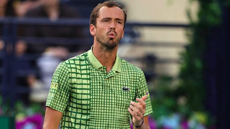 Masters de Indian Wells: Medvedev dio el batacazo, venció a Alcaraz y jugará la final ante Sinner