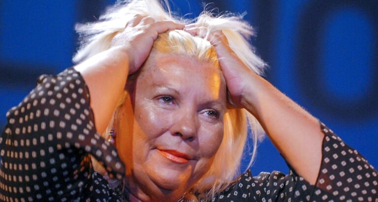 Carrió apuntó contra Adorni y «este gobierno de corruptos»