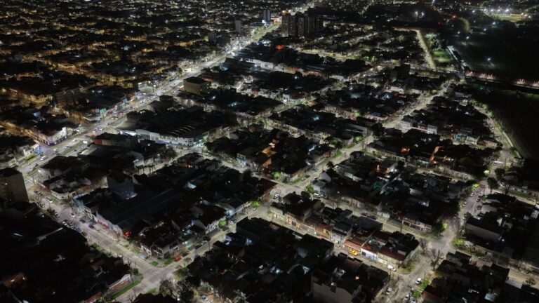 Lanús renovó 200 luminarias LED en Gerli Oeste para mejorar la seguridad y la visibilidad