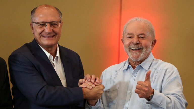 El vicepresidente de Brasil cuestionó a Milei y dijo que sus ataques «perjudican a la Argentina»