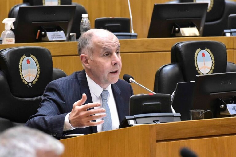 Claudio Viña cuestiona la legalidad del adelantamiento electoral