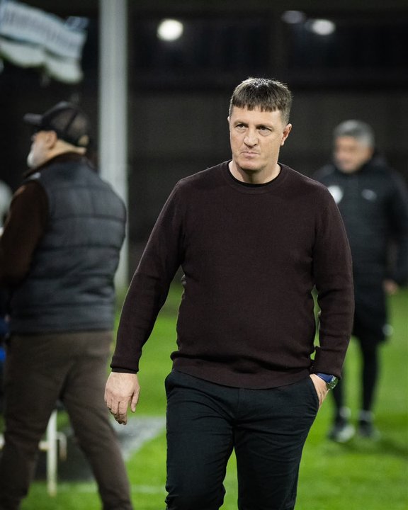 Platense se quedó sin DT tras ser goleado por Talleres como local