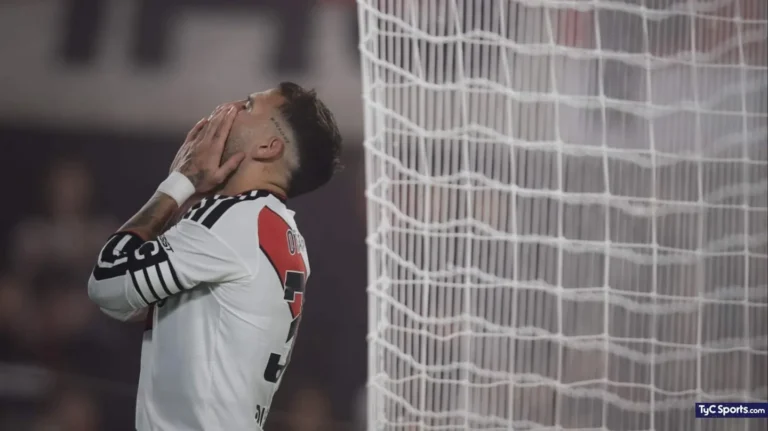 River cayó ante Central y el Monumental estalló