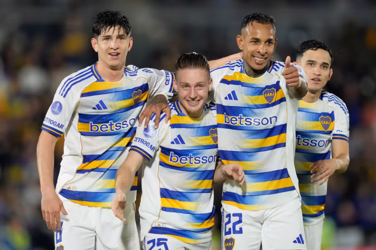 “Boca goleó en Paraguay y se metió en cuartos de la Sudamericana”