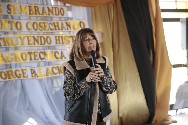Susana Montaldo celebró los 20 años de la Escuela Agrotécnica de Famaillá con un emotivo homenaje