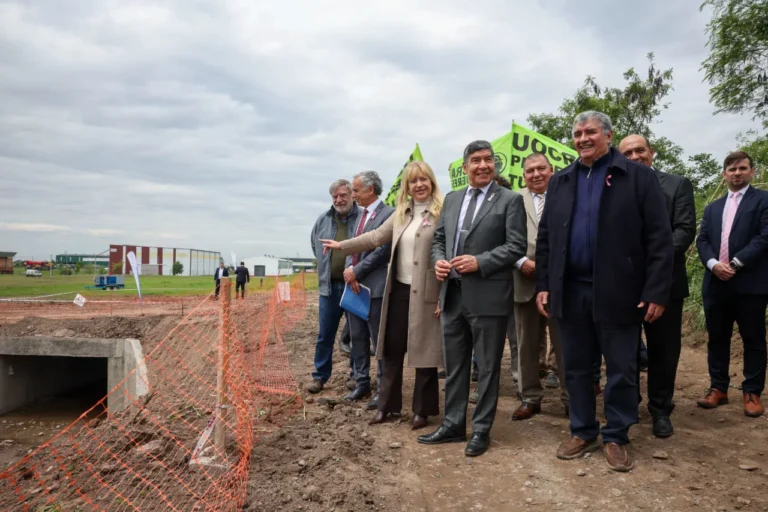 Chahla inauguró una obra hídrica que beneficiará a 17 barrios del sur de la capital